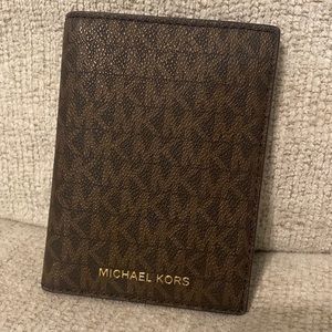 Micheal Kors Passport Wallet
